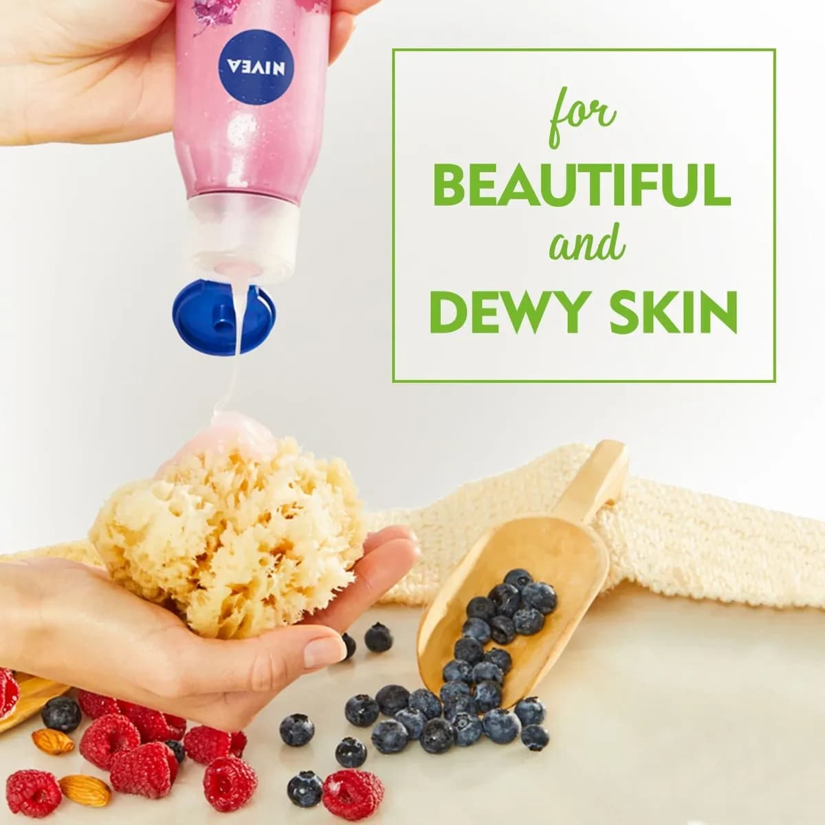 Nivea, Shower Gel Beautiful Dewy Skin Blueberry - 300 Ml (Larawan 5 ng 5)